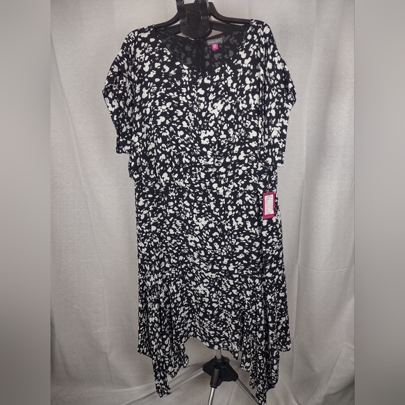 VINCE CAMUTO Plus Modern Imprint Dress Black And White Size 22W NWT - Picture 4 of 9